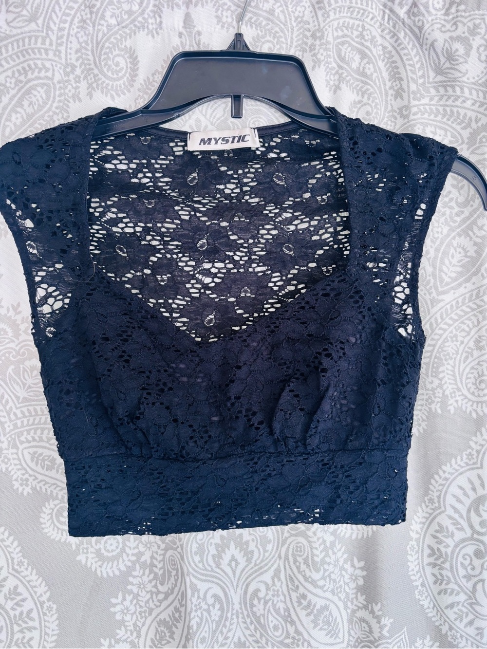 Lace crop top mini sleeves